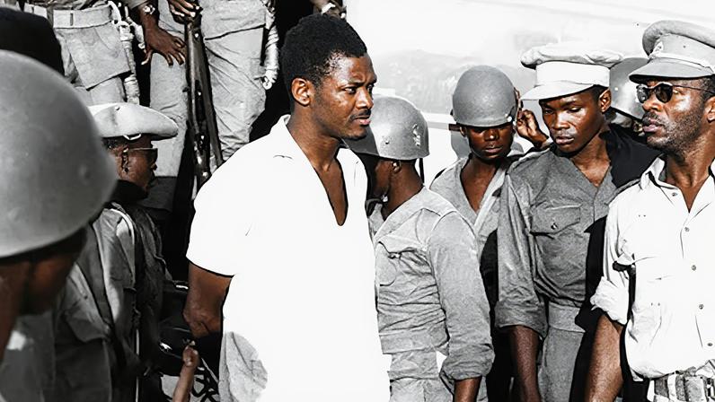 Detención de Patrice Lumumba (1925-1961), político congoleño y líder independentista que ocupó el cargo de primer ministro de la República Democrática del Congo.