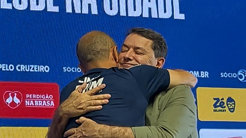 Pedro Lourenço e Leonardo Jardim (Foto: Eduardo Statuti/ Lance!)