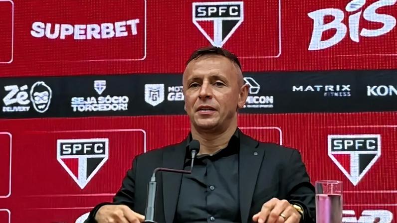 Rafinha é gerente esportivo do São Paulo (Foto: Izabella Giannola/ Lance!)