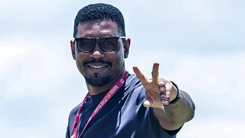 Digão trabalha como gerente de futebol no Bangu (Foto: Ascom Bangu)