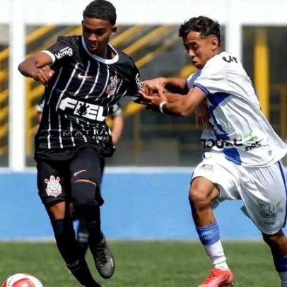 Atacante que deixou o Corinthians Sub-20 assina com Santa Catarina