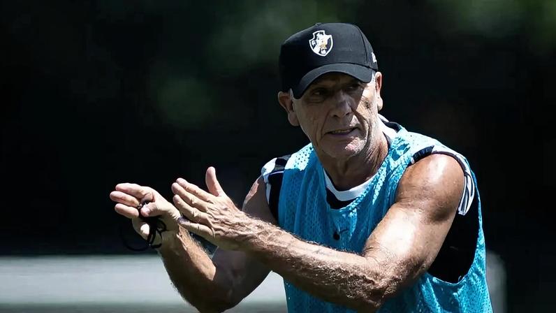 Renato Gaúcho durante treino do Vasco (Foto: Matheus Lima/Vasco)