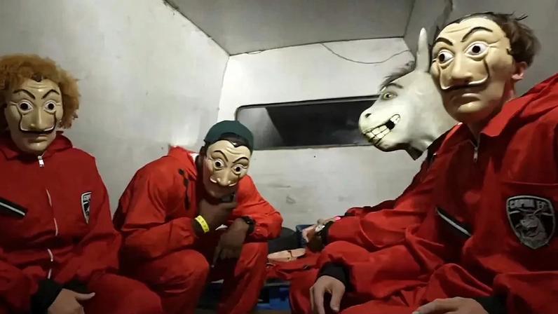 Jon Vlogs recria universo de 'La Casa de Papel' para anunciar reforços espanhóis e marcar a estreia do Capim FC no 2º split da Kings League Brasil (Foto: Divulgação / Capim FC)