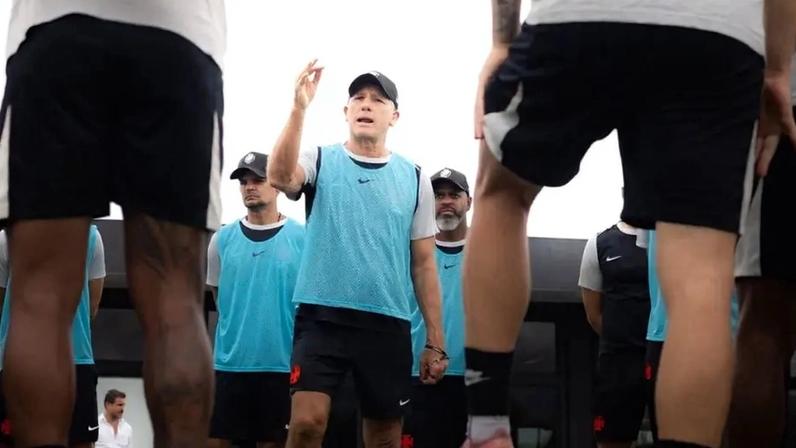 Renato Gaúcho em treino do Vasco (Foto: Dikran Sahagian/Vasco)