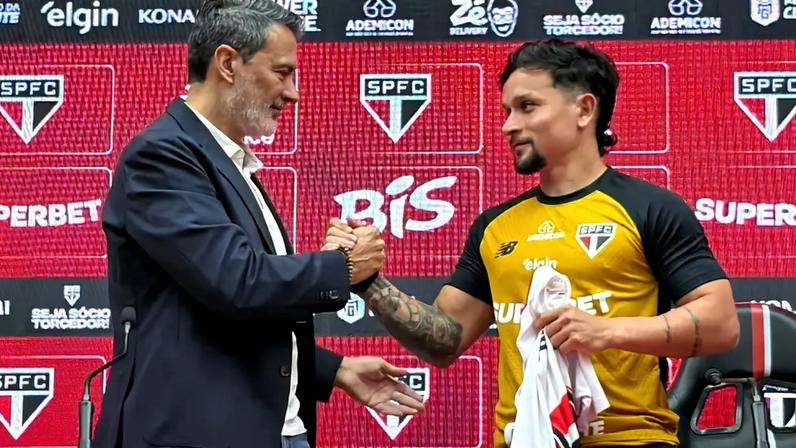 Artur vestirá a camisa 37 (Foto: Izabella Giannola/ Lance!)