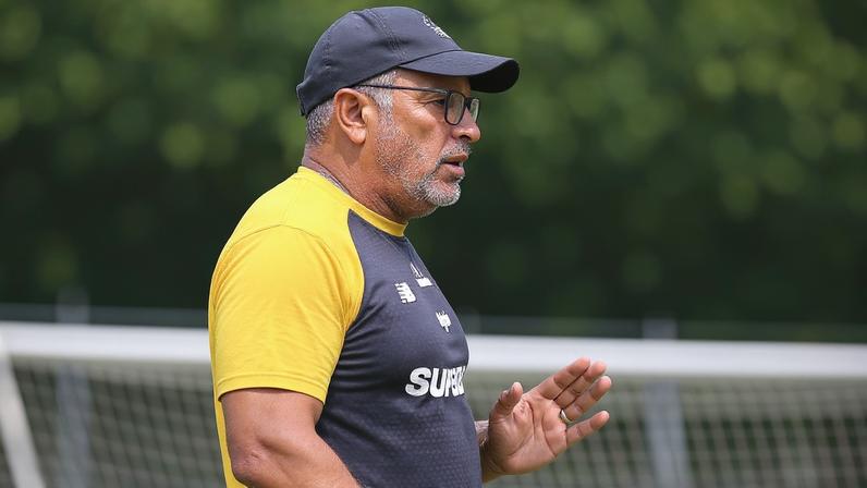Roger Machado reencontra sua ex-equipe