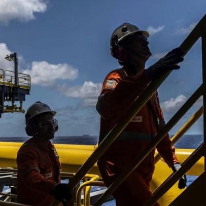 Petróleo em alta atrai investimentos no Brasil, mas pressiona Petrobras