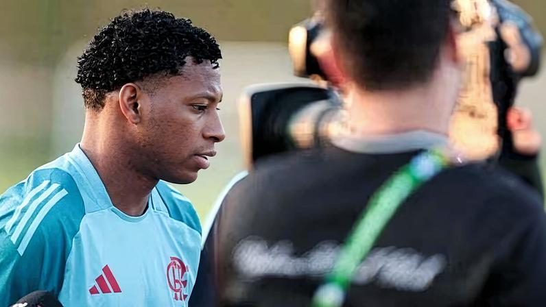 Gonzalo Plata exclui parte majoritária de posts ligados ao Flamengo em seu perfil