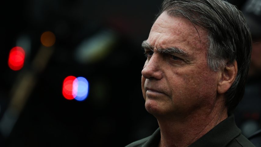 Bolsonaro está internado desde 13 de março