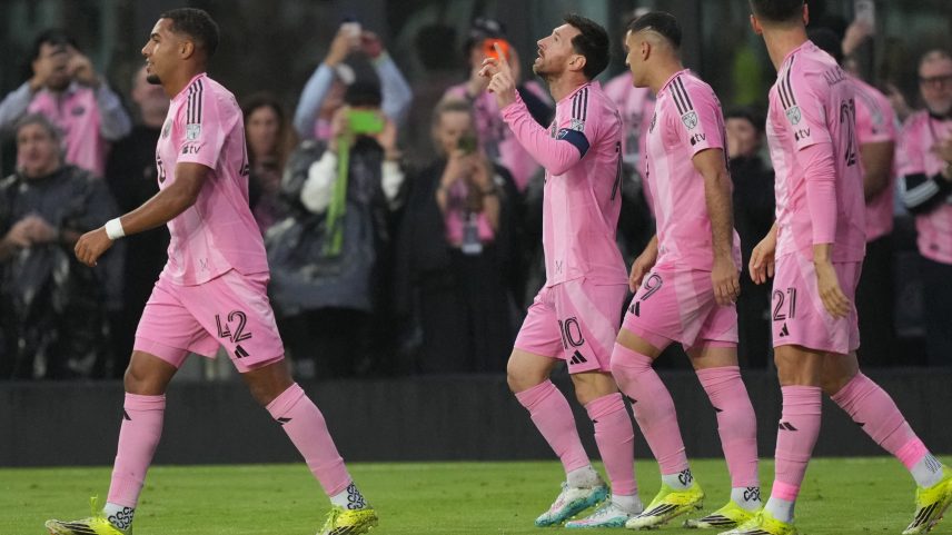 Messi marcou o 900º gol da carreira contra o Nashville pelas oitavas da Copa dos Campeões da Concacaf