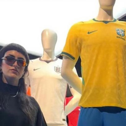 Designer do uniforme com slogan vai Brasa diz que nada mudou