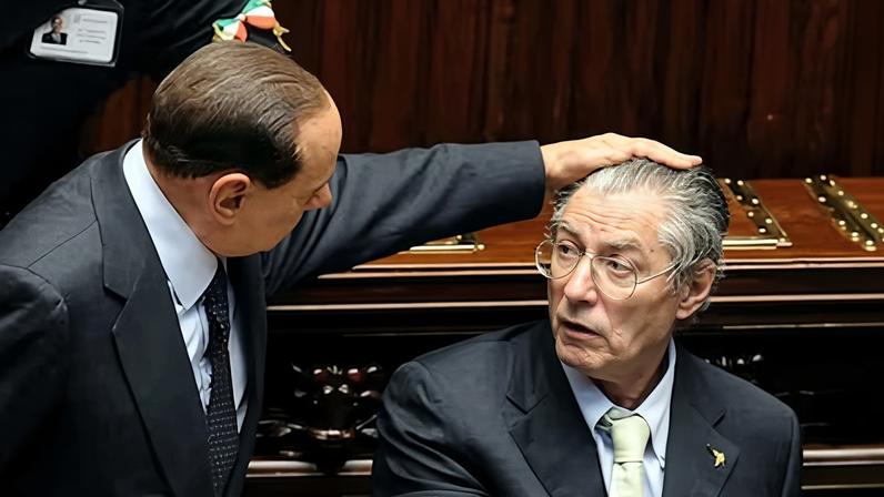 Morre Umberto Bossi, fundador da Liga Norte italiana