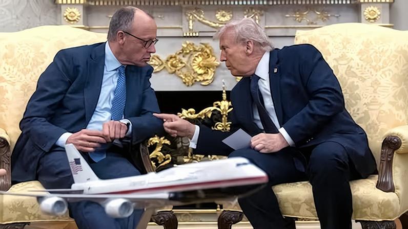 Donald Trump y Friedrich Merz, en el Despacho Oval de la Casa Blanca, el pasado día 3.