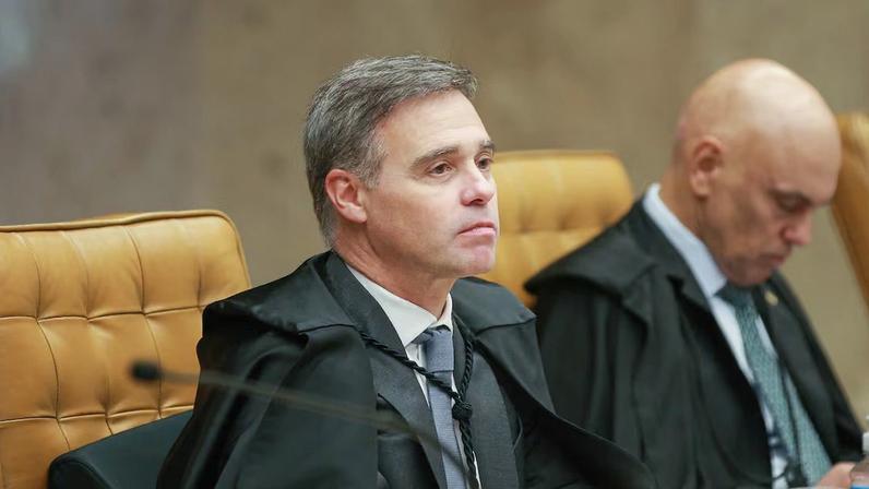 Advogado de Vorcaro se reúne com Mendonça no STF para discutir delação