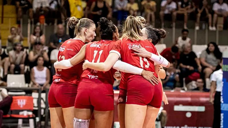 Tijuca em jogo válido pela Superliga (Foto: Thiago Mendes)