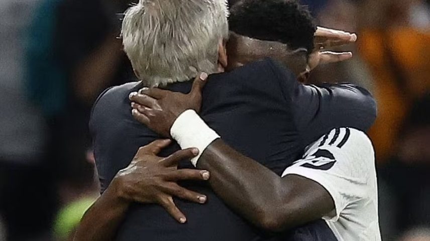 Antes da influenciadora Virginia, Ancelotti havia falado as duas palavras mágicas. "Te amo'"