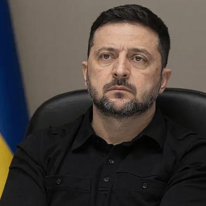 Zelensky afirma que EUA pressionam Ucrânia a ceder Donbas à Rússia
