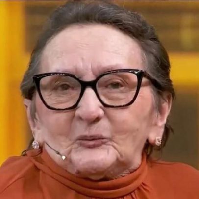 Atriz Tânia Maria recebe homenagem no Oscar e chora ao conhecer ídolo da TV