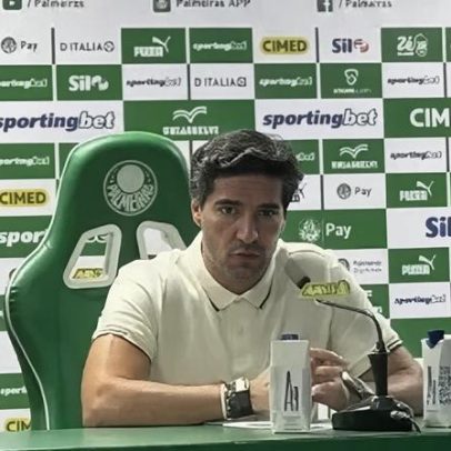Abel elogia novo gramado do Palmeiras e critica calendário