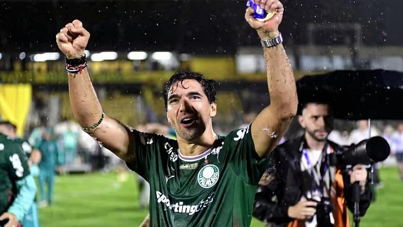 Abel Ferreira comemora a conquista do Campeonato Paulista pelo Palmeiras — Foto: Marcos Ribolli