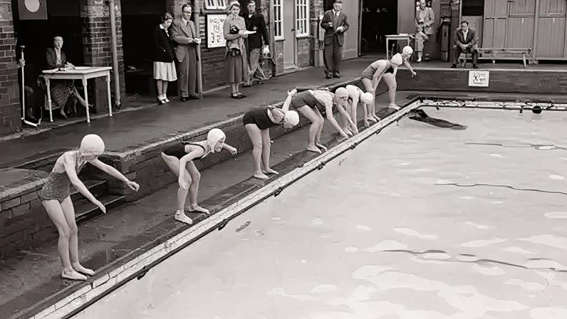 Young swimmers pictured at Yearsley in 1956