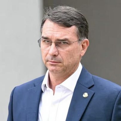 Apoiadores de Flávio Bolsonaro defendem vice com mulheres para reduzir rejeição