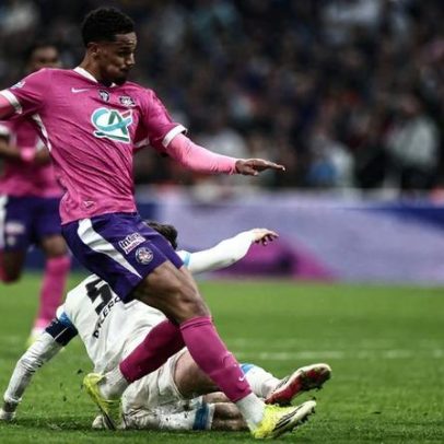 Ex-atacante do Athletico-PR brilha em início no Toulouse contra Olympique