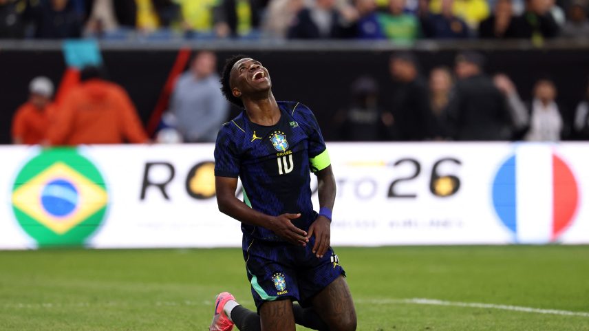Vini em Brasil x França — Foto: Franck Fife/AFP