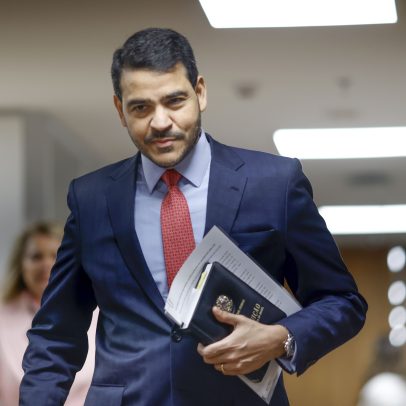 Lula encaminha ao Senado a indicação de Messias para o STF
