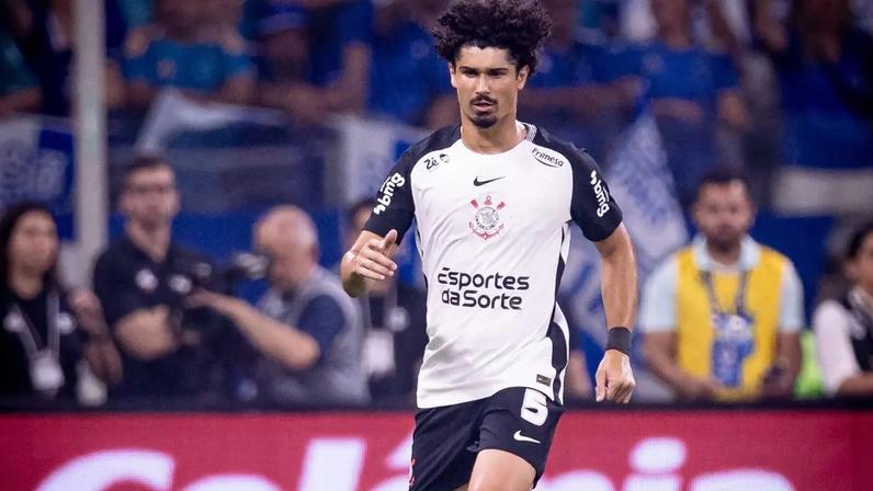 André Ramalho projeta títulos do Corinthians e elogia elenco