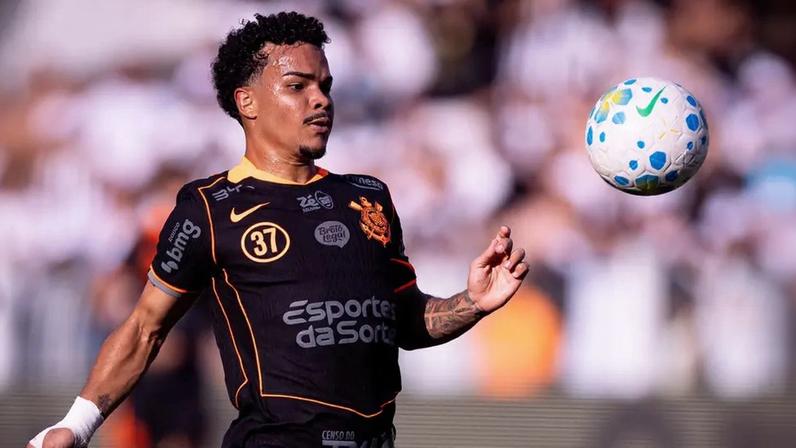 Kaio César agrada Dorival e pode ganhar sequência no Corinthians