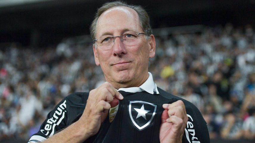 John Textor em Botafogo x Vasco — Foto: André Durão