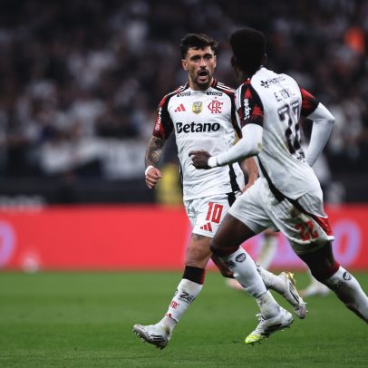 Flamengo pode igualar recorde do Palmeiras diante do Corinthians na Arena