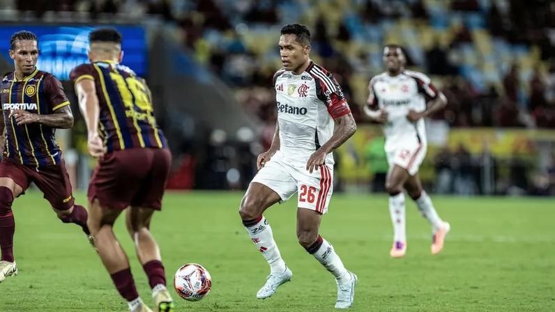 Alex Sandro em campo eplo Flamengo na vitória sobre o Madureira, pelo Campeonato Carioca (Foto: Affonso Andrade/Agência F8/Gazeta Press)