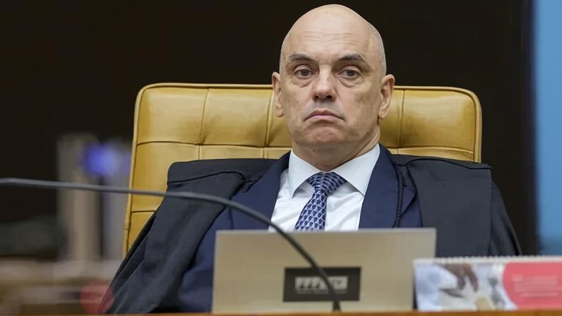 Ministro Alexandre de Moraes na sessão plenária