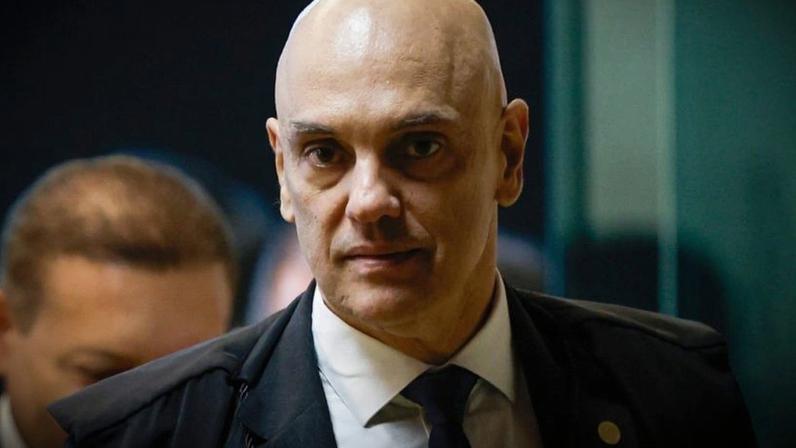 Eduardo Bolsonaro foi denunciado pela PGR por tentar interferir no julgamento do pai, o ex-presidente Jair Bolsonaro