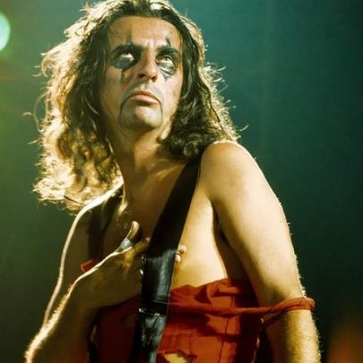 Memória de Alice Cooper explora sua evolução musical