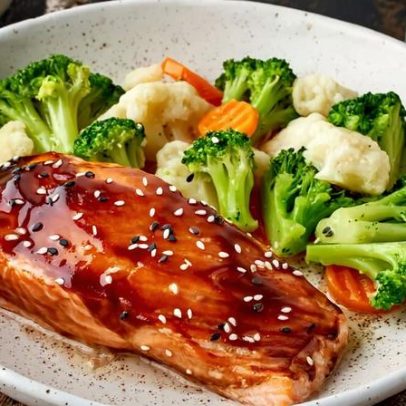 Salmão em almoços saudáveis: 5 receitas para incluir na dieta