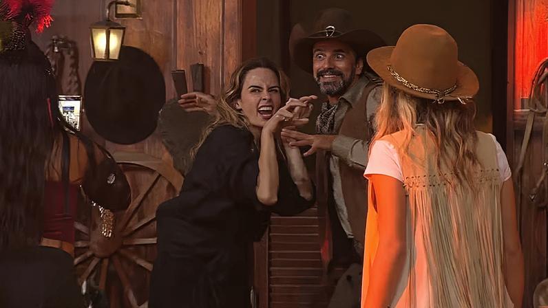 Ana Paula cumpre desafio do Barrado do Baile pela primeira vez no BBB 26 e volta a festa do Líder desta quarta (25)