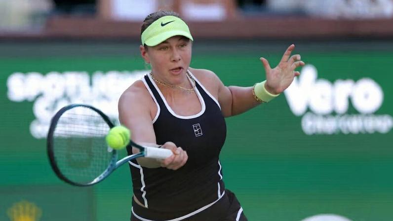 Anisimova diz poder sempre melhorar após vitória sobre Raducanu