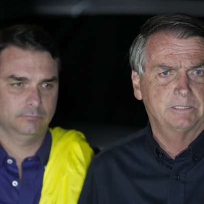 Bolsonaro indica 8 advogados ao STF para prisão domiciliar; lista inclui Flávio