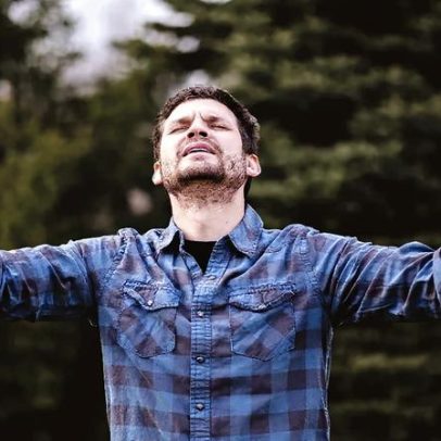 Como a batalha espiritual molda o mundo