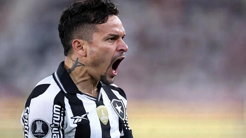 Artur chegou ao Botafogo em 2025 (Foto: Vitor Silva / Botafogo)