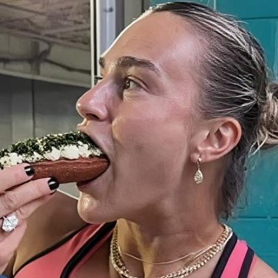 Sabalenka celebra vitória no Miami Open com hot-dog de R$ 526