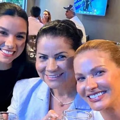 Andressa Suita usa bolsa de R$ 130 mil em saída com a mãe e a irmã