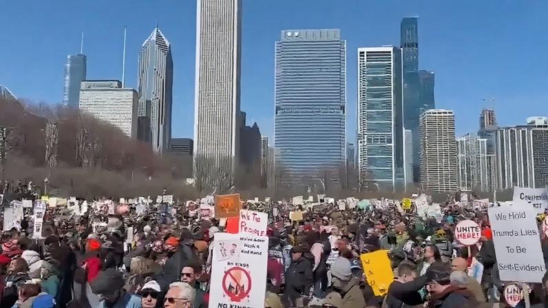 Manifestações ocorreram em cidades como Nova York, Washington, D.C. e São Francisco