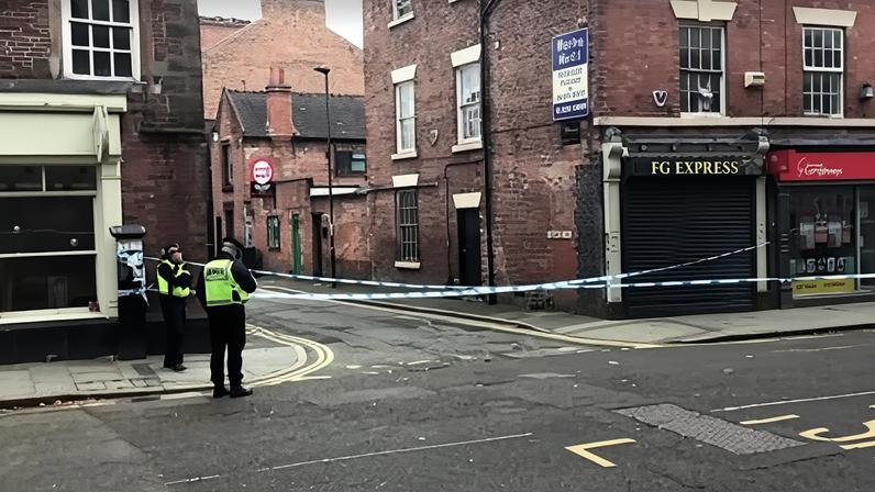 Sete pessoas ficaram feridas após um atropelamento de carro em Derby, no Reino Unido