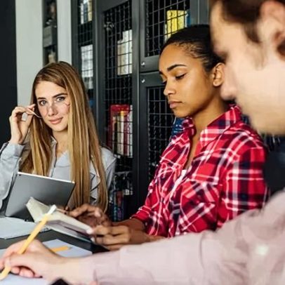 USP abre recuperação em matemática, química e português para calouros
