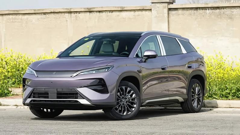 BYD Song Ultra EV traz recarga Flash e autonomia de até 710 km no ciclo chinês