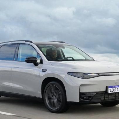 Leapmotor C10 ultrahíbrido vence prêmio em Portugal